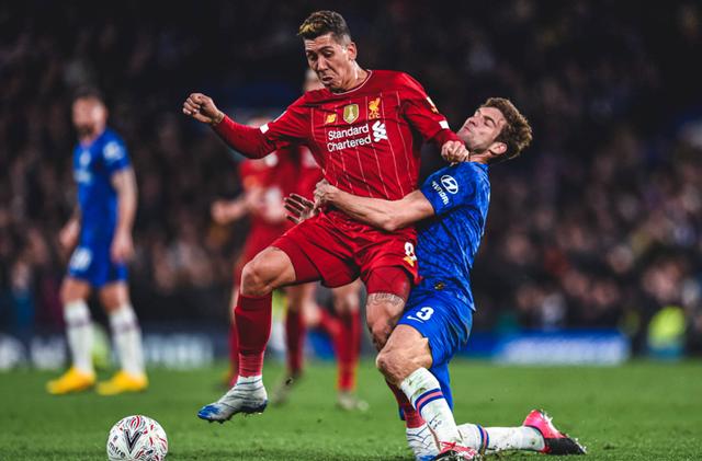 足球世界杯再次出现误判，慢镜头疯传